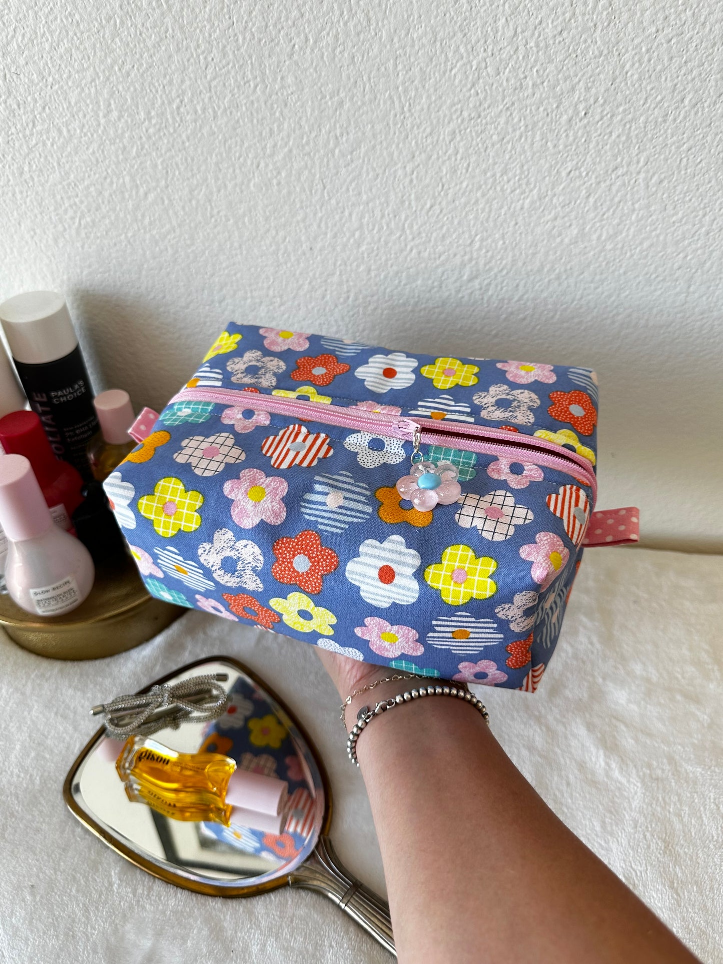 Flor Medium Makeup Pouch