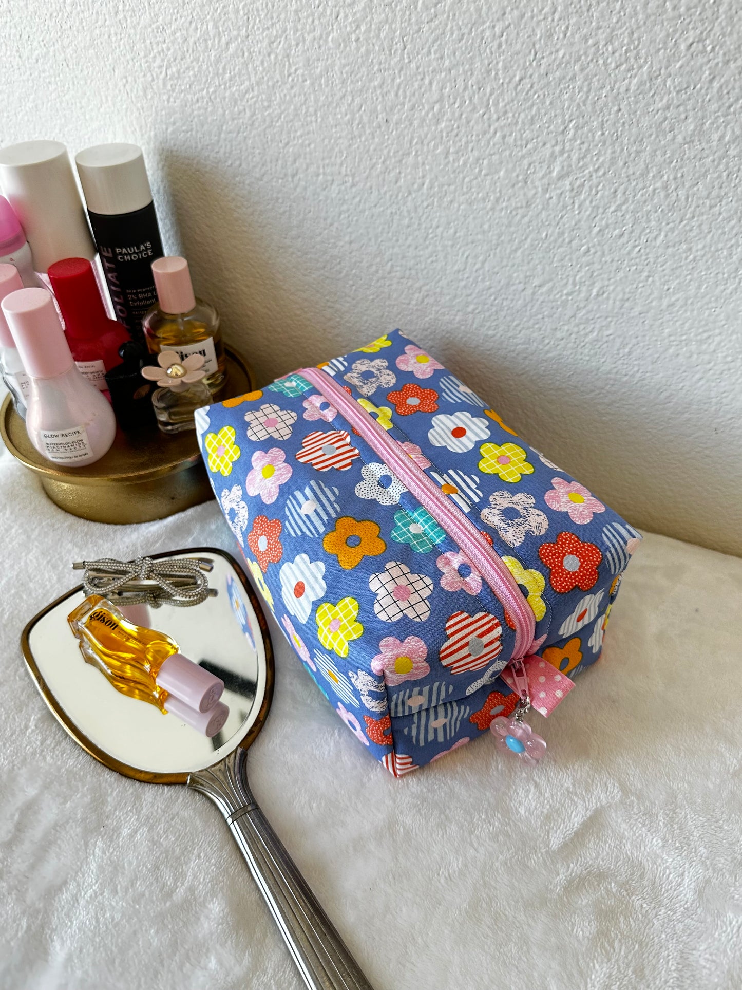 Flor Medium Makeup Pouch