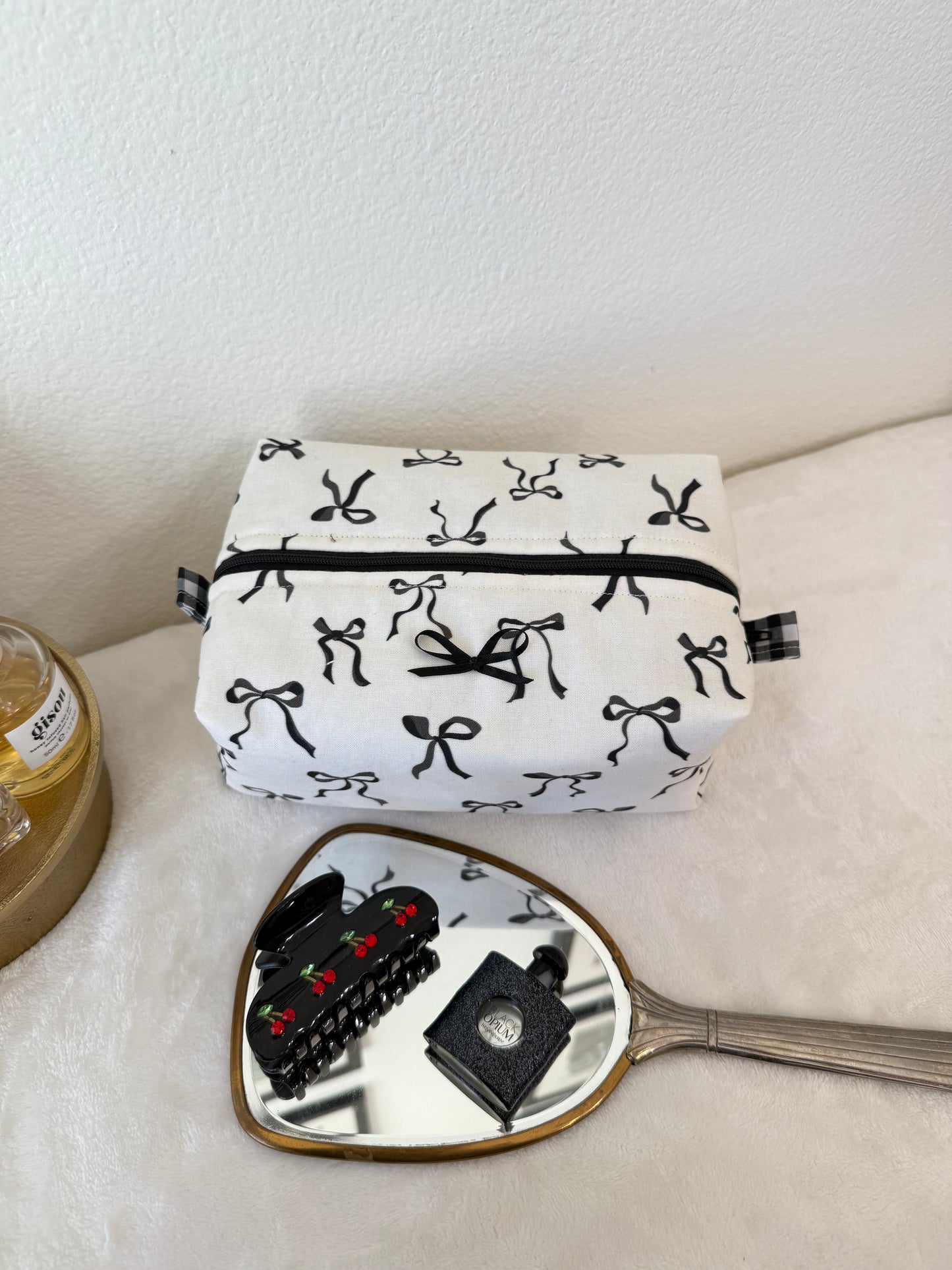 Black Bow Medium Makeup Pouch